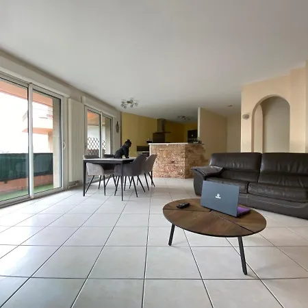Decouvrez Le Charme Au Coeur De Gap Apartment Exterior photo
